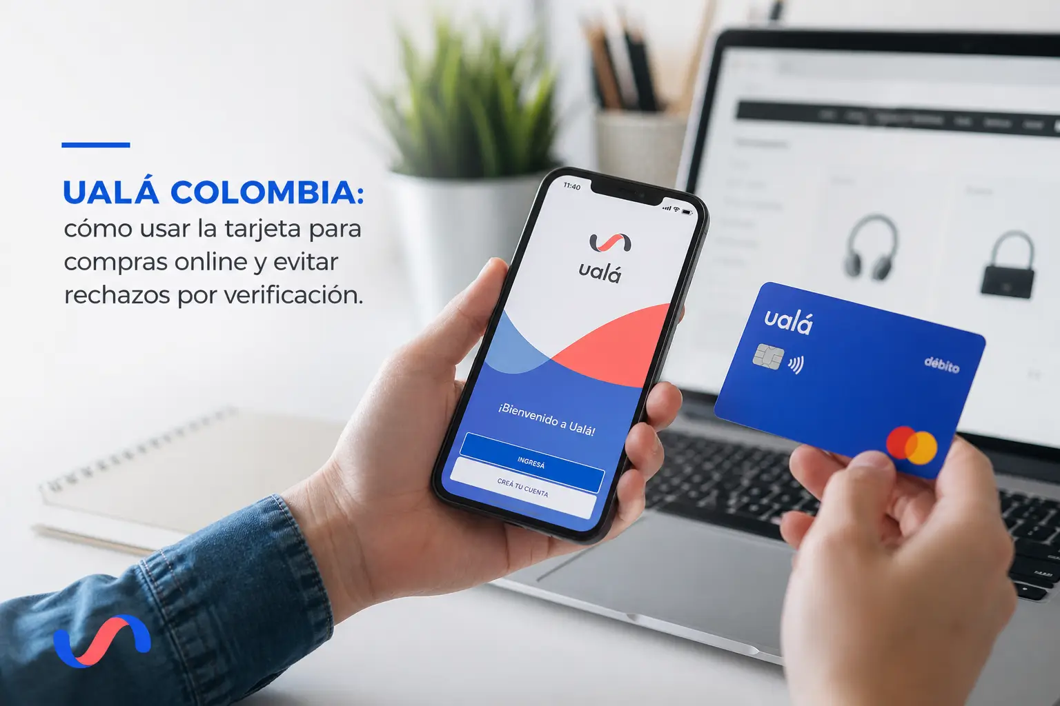 Usuário com app Ualá e cartão azul comprando online